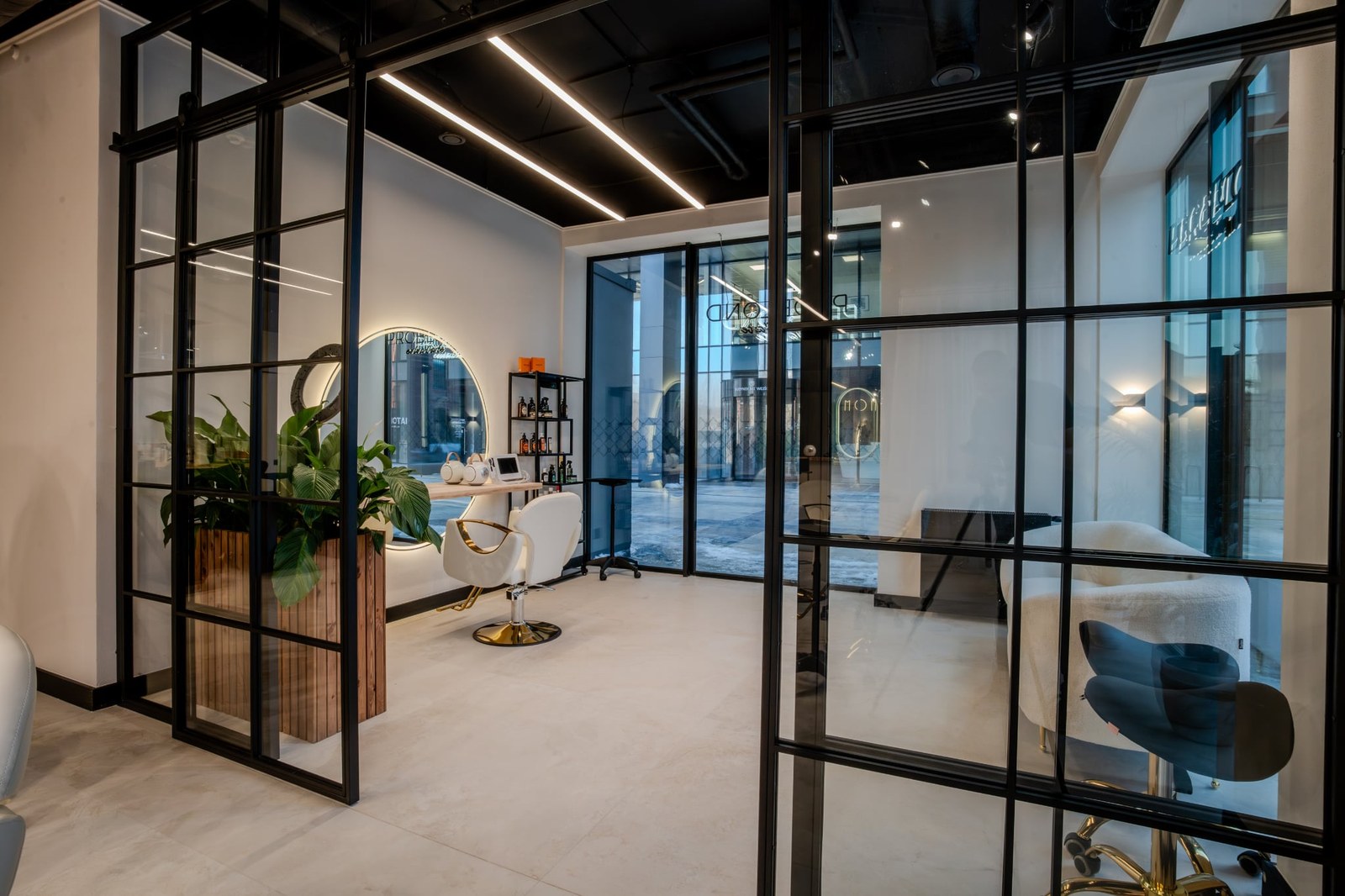 Fioletowa odżywka tonująca Cool Veil